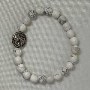 White Howlite Bead Stretch Bracelet with Silver Accent Piece